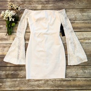 NWT LULU’S Cream Bell Sleeve Lace Dress - XS
